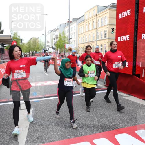 25.04.2026 - Das Zehntel Strokosch-Dieckow http://msf.ph/oto/9624220 25.04.2026 09:15:45 Ziel 1379, 2209 meine-sportfotos.de