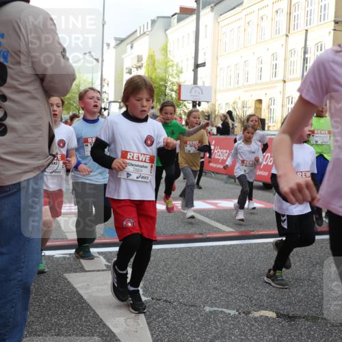 25.04.2026 - Das Zehntel Strokosch-Dieckow http://msf.ph/oto/9624224 25.04.2026 08:57:04 Ziel 1126, 1229, 1257, 1331, 1341, 1357, 1363, 1376, 1511, 1521, 1625, 1683, 1758, 1759, 1762, 1765, 1956, 2222, 2326, 2501, 2513, 2515, 2517, 2857, 2864, 2972, 3140, 3156, 3484, 3491, 3494, 3498, 3530, 3579, 3683, 3685, 3714, 3788, 3946, 4008 meine-sportfotos.de