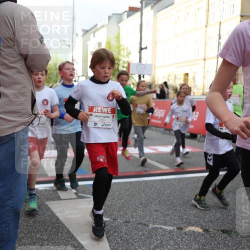 25.04.2026 - Das Zehntel Strokosch-Dieckow http://msf.ph/oto/9624229 25.04.2026 08:57:04 Ziel 1126, 1229, 1257, 1331, 1341, 1357, 1363, 1376, 1511, 1521, 1625, 1683, 1758, 1759, 1762, 1765, 1956, 2222, 2326, 2501, 2513, 2515, 2517, 2857, 2864, 2972, 3140, 3156, 3484, 3491, 3494, 3498, 3530, 3579, 3683, 3685, 3714, 3788, 3946, 4008 meine-sportfotos.de