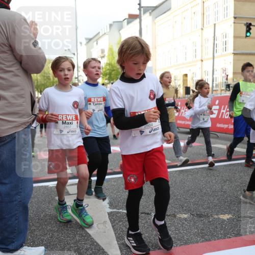 25.04.2026 - Das Zehntel Strokosch-Dieckow http://msf.ph/oto/9624241 25.04.2026 08:57:04 Ziel 1126, 1229, 1257, 1331, 1341, 1357, 1363, 1376, 1511, 1521, 1625, 1683, 1758, 1759, 1762, 1765, 1956, 2222, 2326, 2501, 2513, 2515, 2517, 2857, 2864, 2972, 3140, 3156, 3484, 3491, 3494, 3498, 3530, 3579, 3683, 3685, 3714, 3788, 3946, 4008 meine-sportfotos.de