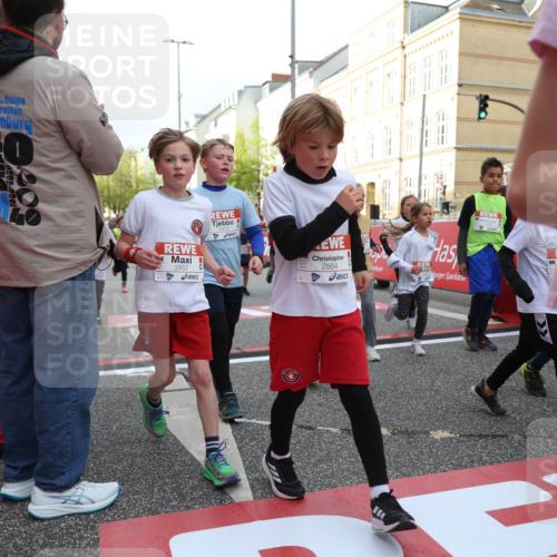 25.04.2026 - Das Zehntel Strokosch-Dieckow http://msf.ph/oto/9624253 25.04.2026 08:57:04 Ziel 1126, 1229, 1257, 1331, 1341, 1357, 1363, 1376, 1511, 1521, 1625, 1683, 1758, 1759, 1762, 1765, 1956, 2222, 2326, 2501, 2513, 2515, 2517, 2857, 2864, 2972, 3140, 3156, 3484, 3491, 3494, 3498, 3530, 3579, 3683, 3685, 3714, 3788, 3946, 4008 meine-sportfotos.de