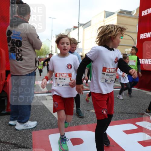 25.04.2026 - Das Zehntel Strokosch-Dieckow http://msf.ph/oto/9624269 25.04.2026 08:57:05 Ziel 1126, 1229, 1257, 1341, 1357, 1363, 1376, 1511, 1521, 1683, 1758, 1759, 1762, 1765, 1956, 2222, 2326, 2501, 2513, 2515, 2517, 2857, 2864, 2972, 3138, 3140, 3156, 3484, 3491, 3494, 3530, 3579, 3683, 3685, 3714, 3788, 3946, 4008 meine-sportfotos.de