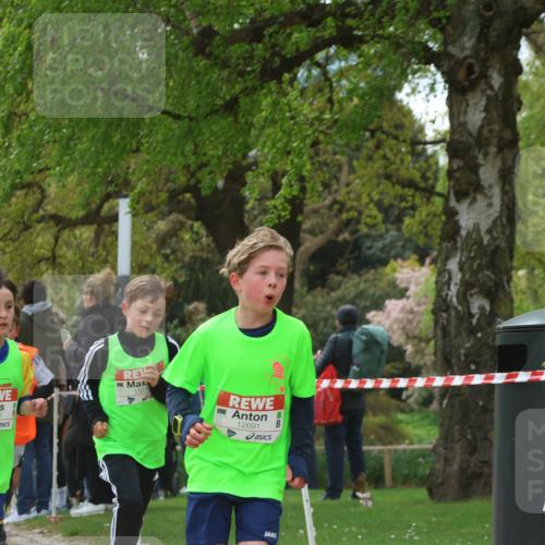 25.04.2026 - Das Zehntel Zöllner http://msf.ph/oto/9624291 25.04.2026 11:40:15 Laufen 11008, 1101, 12691, 881 meine-sportfotos.de