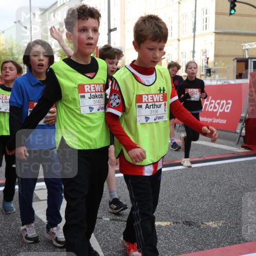 25.04.2026 - Das Zehntel Strokosch-Dieckow http://msf.ph/oto/9624331 25.04.2026 08:57:08 Ziel 1126, 1229, 1257, 1341, 1357, 1376, 1590, 1683, 1759, 1956, 2222, 2233, 2239, 2326, 2491, 2501, 2513, 2515, 2517, 2857, 2864, 2972, 3048, 3052, 3073, 3138, 3140, 3156, 3484, 3491, 3494, 3552, 3579, 3683, 3685, 3714, 3788, 4008 meine-sportfotos.de