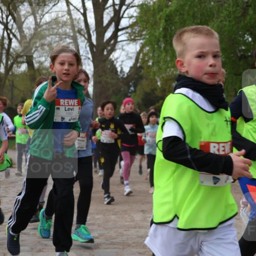 25.04.2026 - Das Zehntel Zöllner http://msf.ph/oto/9624335 25.04.2026 07:43:14 Laufen 1376, 1562, 3128 meine-sportfotos.de