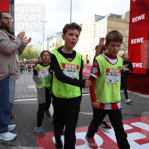 25.04.2026 - Das Zehntel Strokosch-Dieckow http://msf.ph/oto/9624356 25.04.2026 08:57:09 Ziel 1126, 1229, 1257, 1357, 1376, 1590, 1683, 1759, 1956, 2233, 2237, 2239, 2292, 2491, 2501, 2513, 2515, 2517, 2857, 2864, 2972, 3048, 3052, 3073, 3138, 3140, 3156, 3484, 3491, 3494, 3552, 3579, 3683, 3685, 3714, 3788, 4008 meine-sportfotos.de