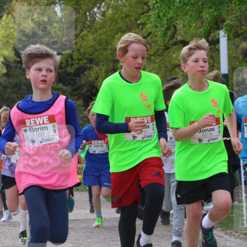 25.04.2026 - Das Zehntel Zöllner http://msf.ph/oto/9624357 25.04.2026 11:40:17 Laufen 11599, 11625, 62, 12736, 11326 meine-sportfotos.de
