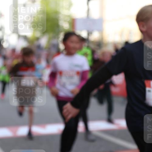 25.04.2026 - Das Zehntel Strokosch-Dieckow http://msf.ph/oto/9624374 25.04.2026 08:57:10 Ziel 1141, 1170, 1229, 1257, 1357, 1376, 1583, 1590, 1683, 1759, 1956, 2233, 2237, 2239, 2292, 2491, 2501, 2513, 2515, 2517, 3048, 3052, 3073, 3138, 3140, 3156, 3484, 3491, 3494, 3495, 3552, 3579, 3683, 3714, 3788, 3930, 4008 meine-sportfotos.de