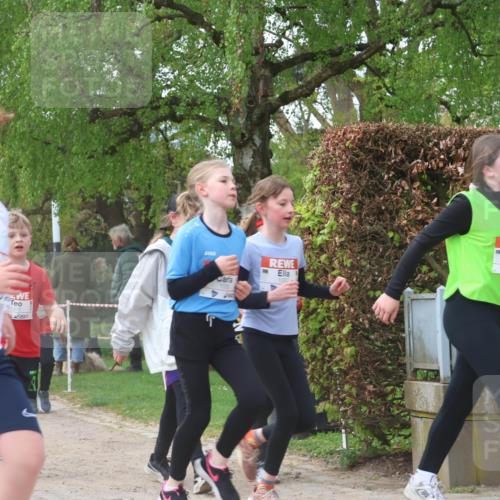 25.04.2026 - Das Zehntel Zöllner http://msf.ph/oto/9624383 25.04.2026 07:43:17 Laufen 1975 meine-sportfotos.de