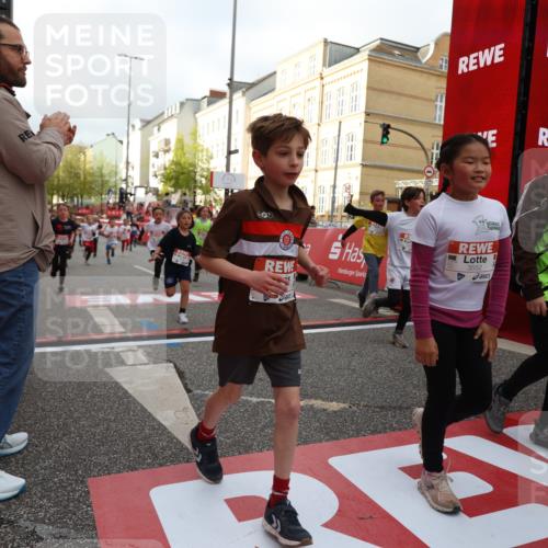 25.04.2026 - Das Zehntel Strokosch-Dieckow http://msf.ph/oto/9624448 25.04.2026 08:57:12 Ziel 1141, 1152, 1170, 1257, 1583, 1590, 1759, 1854, 2233, 2237, 2239, 2292, 2294, 2491, 2501, 2515, 2517, 2860, 3048, 3052, 3073, 3138, 3140, 3156, 3393, 3439, 3453, 3495, 3552, 3930, 4008 meine-sportfotos.de