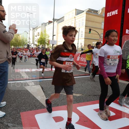 25.04.2026 - Das Zehntel Strokosch-Dieckow http://msf.ph/oto/9624454 25.04.2026 08:57:12 Ziel 1141, 1152, 1170, 1257, 1583, 1590, 1759, 1854, 2233, 2237, 2239, 2292, 2294, 2491, 2501, 2515, 2517, 2860, 3048, 3052, 3073, 3138, 3140, 3156, 3393, 3439, 3453, 3495, 3552, 3930, 4008 meine-sportfotos.de