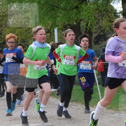 25.04.2026 - Das Zehntel Zöllner http://msf.ph/oto/9624471 25.04.2026 11:40:19 Laufen 12701, 1050, 12187, 12222, 10502, 18, 11475 meine-sportfotos.de