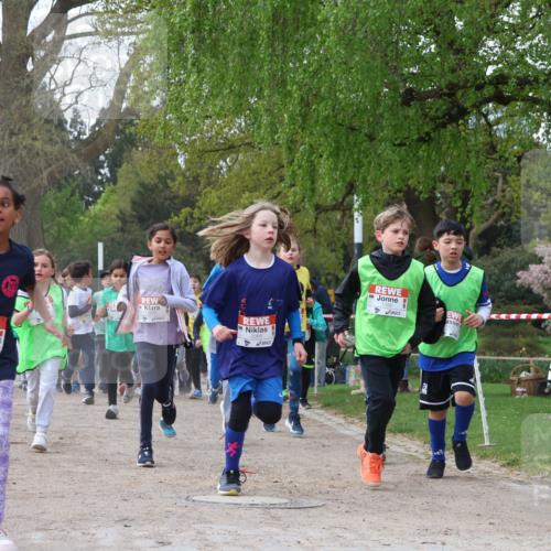25.04.2026 - Das Zehntel Zöllner http://msf.ph/oto/9624474 25.04.2026 07:43:30 Laufen 3038 meine-sportfotos.de