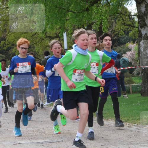 25.04.2026 - Das Zehntel Zöllner http://msf.ph/oto/9624486 25.04.2026 11:40:20 Laufen 33, 19, 12701, 10508, 12187, 10502, 222, 0 meine-sportfotos.de