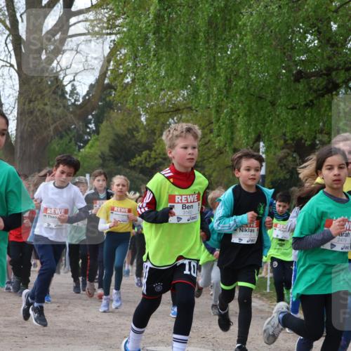 25.04.2026 - Das Zehntel Zöllner http://msf.ph/oto/9624525 25.04.2026 07:43:33 Laufen 2446, 3160, 10, 1653, 2479 meine-sportfotos.de