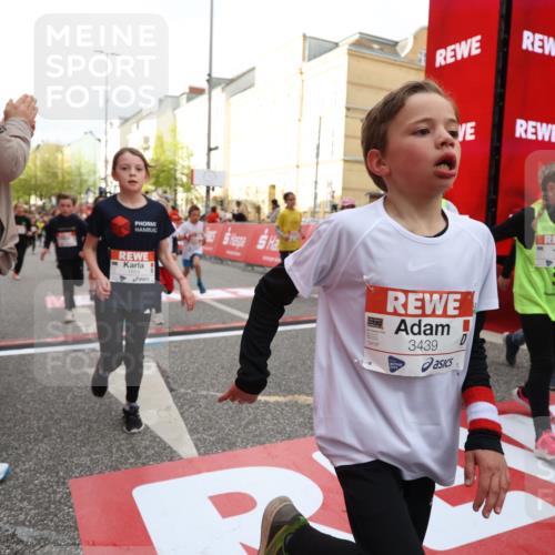 25.04.2026 - Das Zehntel Strokosch-Dieckow http://msf.ph/oto/9624576 25.04.2026 08:57:14 Ziel 1141, 1152, 1170, 1262, 1561, 1583, 1590, 1691, 1713, 1854, 2233, 2237, 2239, 2270, 2292, 2294, 2491, 2778, 2858, 2860, 3048, 3052, 3073, 3393, 3439, 3453, 3495, 3552, 3688, 3930 meine-sportfotos.de