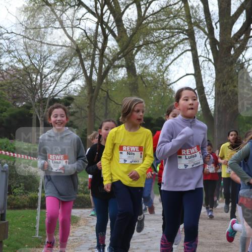 25.04.2026 - Das Zehntel Zöllner http://msf.ph/oto/9624578 25.04.2026 07:43:36 Laufen 3622, 3623, 3427, 3404, 10 meine-sportfotos.de