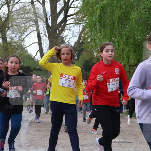 25.04.2026 - Das Zehntel Zöllner http://msf.ph/oto/9624600 25.04.2026 07:43:37 Laufen 3619, 3623, 3418 meine-sportfotos.de