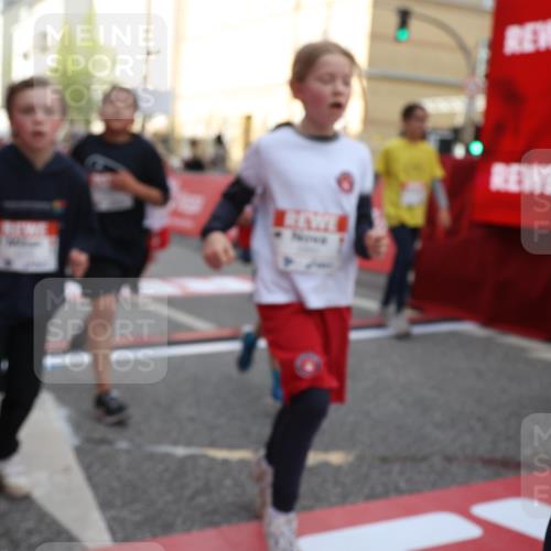 25.04.2026 - Das Zehntel Strokosch-Dieckow http://msf.ph/oto/9624629 25.04.2026 08:57:15 Ziel 1141, 1152, 1170, 1262, 1561, 1583, 1590, 1691, 1713, 1854, 2233, 2237, 2239, 2270, 2292, 2294, 2778, 2858, 2860, 3052, 3393, 3439, 3453, 3495, 3552, 3688, 3930, 4016, 4061, 4062 meine-sportfotos.de