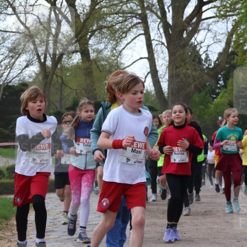 25.04.2026 - Das Zehntel Zöllner http://msf.ph/oto/9624634 25.04.2026 07:43:39 Laufen 2864, 2941, 2857 meine-sportfotos.de