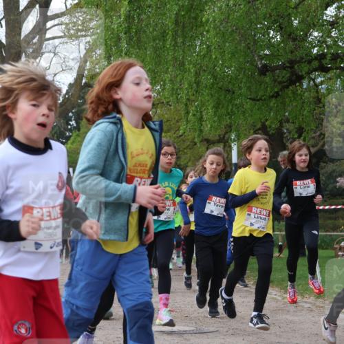 25.04.2026 - Das Zehntel Zöllner http://msf.ph/oto/9624649 25.04.2026 07:43:41 Laufen 2941, 2864, 2711, 285 meine-sportfotos.de