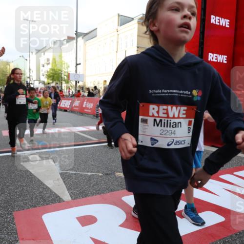 25.04.2026 - Das Zehntel Strokosch-Dieckow http://msf.ph/oto/9624665 25.04.2026 08:57:16 Ziel 1141, 1152, 1170, 1262, 1561, 1583, 1590, 1691, 1713, 1854, 2237, 2239, 2270, 2292, 2294, 2715, 2778, 2858, 2860, 3375, 3393, 3439, 3453, 3495, 3552, 3688, 3930, 4016, 4061, 4062 meine-sportfotos.de