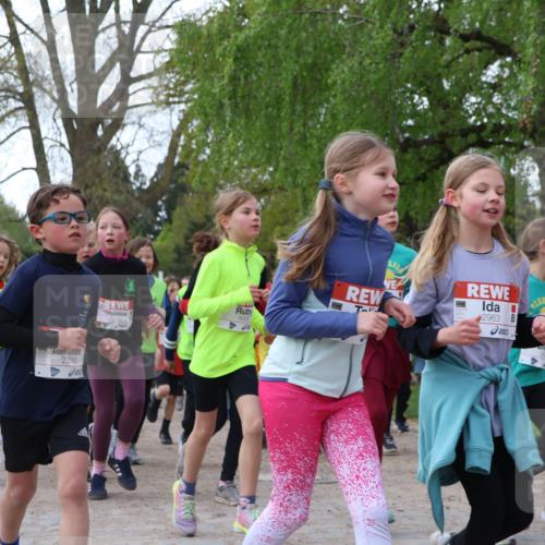 25.04.2026 - Das Zehntel Zöllner http://msf.ph/oto/9624670 25.04.2026 07:43:42 Laufen 2216, 68, 2963 meine-sportfotos.de