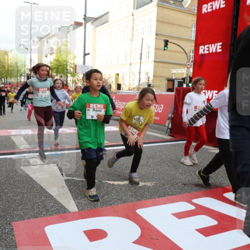 25.04.2026 - Das Zehntel Strokosch-Dieckow http://msf.ph/oto/9624689 25.04.2026 08:57:17 Ziel 1141, 1152, 1170, 1262, 1561, 1583, 1691, 1713, 1854, 2237, 2270, 2292, 2294, 2715, 2778, 2858, 2860, 2862, 3367, 3375, 3393, 3439, 3453, 3495, 3688, 3930, 4016, 4061, 4062 meine-sportfotos.de