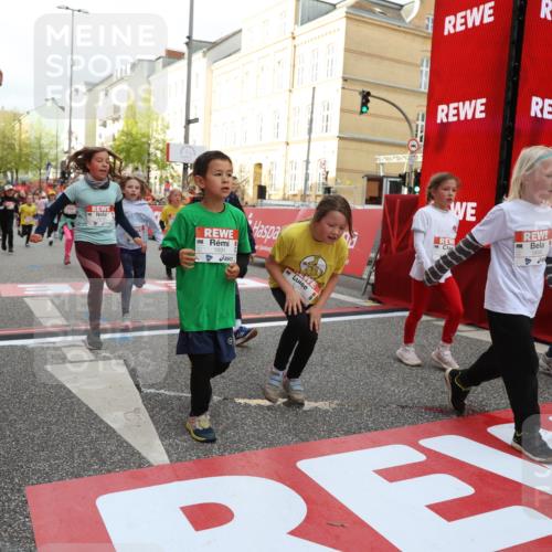 25.04.2026 - Das Zehntel Strokosch-Dieckow http://msf.ph/oto/9624697 25.04.2026 08:57:17 Ziel 1141, 1152, 1170, 1262, 1561, 1583, 1691, 1713, 1854, 2237, 2270, 2292, 2294, 2715, 2778, 2858, 2860, 2862, 3367, 3375, 3393, 3439, 3453, 3495, 3688, 3930, 4016, 4061, 4062 meine-sportfotos.de