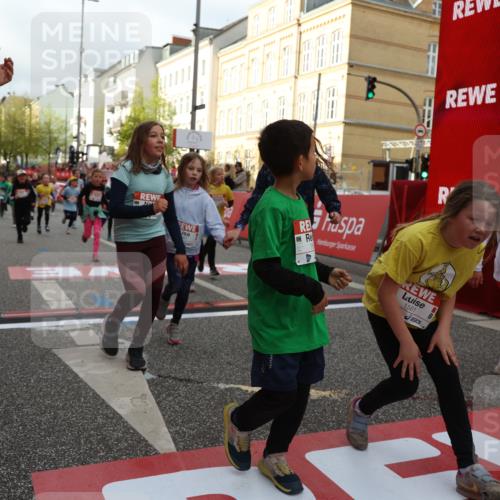 25.04.2026 - Das Zehntel Strokosch-Dieckow http://msf.ph/oto/9624718 25.04.2026 08:57:18 Ziel 1141, 1152, 1170, 1262, 1561, 1583, 1691, 1713, 1804, 1854, 2270, 2294, 2336, 2708, 2715, 2778, 2858, 2860, 2862, 3367, 3375, 3393, 3439, 3453, 3495, 3688, 3784, 3930, 4016, 4061, 4062 meine-sportfotos.de