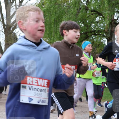 25.04.2026 - Das Zehntel Zöllner http://msf.ph/oto/9624732 25.04.2026 07:43:45 Laufen 3455, 2013, 1000, 3844 meine-sportfotos.de