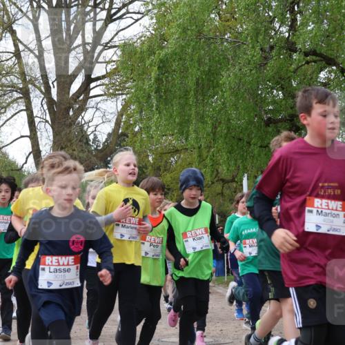 25.04.2026 - Das Zehntel Zöllner http://msf.ph/oto/9624753 25.04.2026 07:43:46 Laufen 1318, 3015, 1571, 4, 1363, 1346, 42, 195, 4034 meine-sportfotos.de