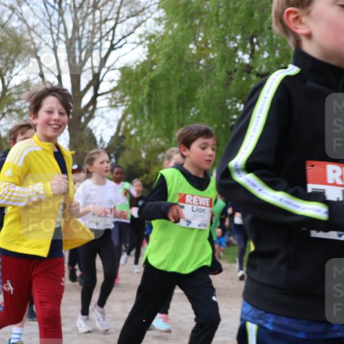25.04.2026 - Das Zehntel Zöllner http://msf.ph/oto/9624775 25.04.2026 07:43:48 Laufen 3139 meine-sportfotos.de