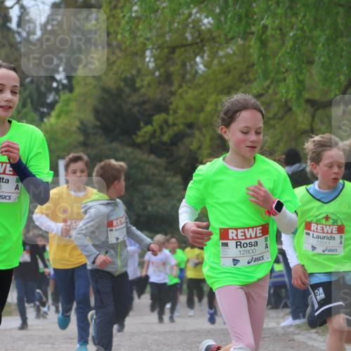 25.04.2026 - Das Zehntel Zöllner http://msf.ph/oto/9624794 25.04.2026 11:40:25 Laufen 12770, 3330, 12800, 12011 meine-sportfotos.de