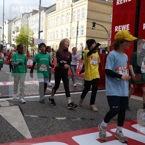 25.04.2026 - Das Zehntel Strokosch-Dieckow http://msf.ph/oto/9624884 25.04.2026 08:57:23 Ziel 1204, 1206, 1322, 1329, 1555, 1564, 1804, 1833, 2259, 2336, 2399, 2571, 2708, 2715, 2862, 3184, 3197, 3367, 3369, 3375, 3784, 4016, 4061, 4062 meine-sportfotos.de