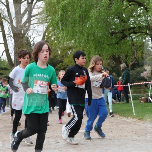 25.04.2026 - Das Zehntel Zöllner http://msf.ph/oto/9624960 25.04.2026 07:43:58 Laufen 2465 meine-sportfotos.de