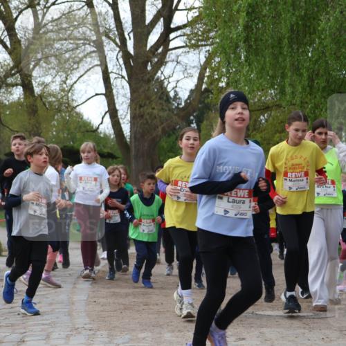 25.04.2026 - Das Zehntel Zöllner http://msf.ph/oto/9625013 25.04.2026 07:44:01 Laufen 440, 2771, 1146, 4029 meine-sportfotos.de