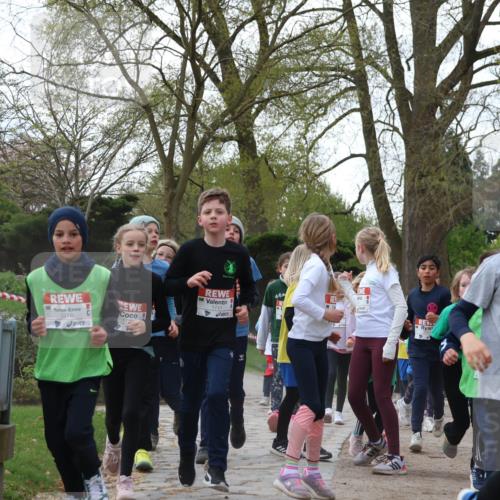 25.04.2026 - Das Zehntel Zöllner http://msf.ph/oto/9625039 25.04.2026 07:44:03 Laufen 3276, 1741, 172, 2947, 2 meine-sportfotos.de