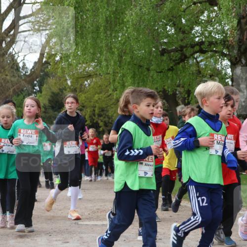 25.04.2026 - Das Zehntel Zöllner http://msf.ph/oto/9625068 25.04.2026 07:44:04 Laufen 1449, 329, 2423, 2416, 32, 12 meine-sportfotos.de