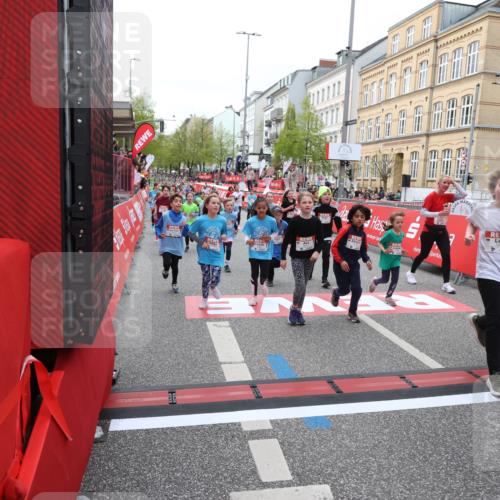 25.04.2026 - Das Zehntel Strokosch-Dieckow http://msf.ph/oto/9625104 25.04.2026 10:59:29 Ziel 5068, 5137, 5166, 5375, 5407, 5485, 5499, 5648, 5814, 5996, 6191, 6298, 6370, 6388, 6489, 6590, 6647, 6727, 6730, 6878, 6902, 7196, 7294, 7532, 7595, 7653, 7659, 7760, 7790, 7887, 7901, 8071 meine-sportfotos.de