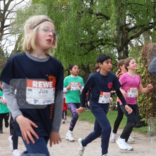 25.04.2026 - Das Zehntel Zöllner http://msf.ph/oto/9625112 25.04.2026 07:44:07 Laufen 3541, 1645 meine-sportfotos.de