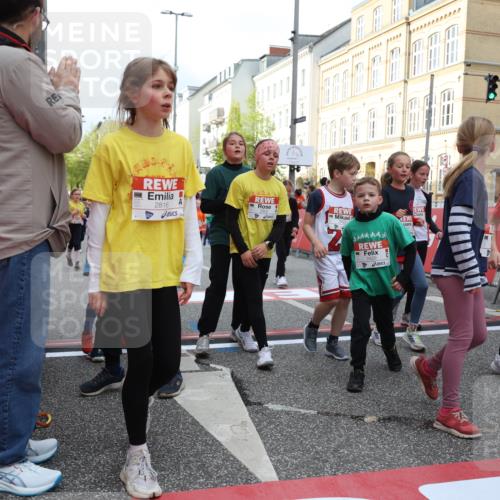 25.04.2026 - Das Zehntel Strokosch-Dieckow http://msf.ph/oto/9625158 25.04.2026 08:57:38 Ziel 1085, 1259, 1280, 1299, 1563, 1993, 2076, 2393, 2429, 2537, 2563, 2629, 2651, 2674, 2710, 2802, 2816, 2970, 3029, 3047, 3068, 3122, 3274, 3420, 3556, 3558, 3566, 3577, 3657, 4071 meine-sportfotos.de