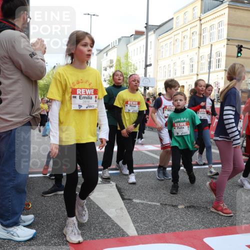 25.04.2026 - Das Zehntel Strokosch-Dieckow http://msf.ph/oto/9625168 25.04.2026 08:57:38 Ziel 1085, 1259, 1280, 1299, 1563, 1993, 2076, 2393, 2429, 2537, 2563, 2629, 2651, 2674, 2710, 2802, 2816, 2970, 3029, 3047, 3068, 3122, 3274, 3420, 3556, 3558, 3566, 3577, 3657, 4071 meine-sportfotos.de
