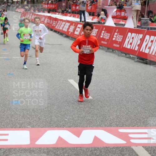 25.04.2026 - Das Zehntel Strokosch-Dieckow http://msf.ph/oto/9625180 25.04.2026 10:48:36 Ziel 5295, 6092, 6225, 7122 meine-sportfotos.de