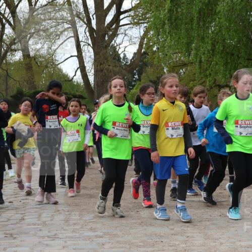 25.04.2026 - Das Zehntel Zöllner http://msf.ph/oto/9625215 25.04.2026 07:44:13 Laufen 2124, 1513, 1951, 1512 meine-sportfotos.de