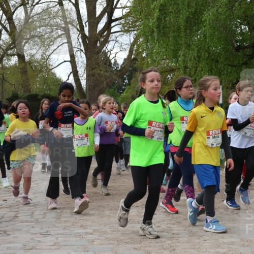 25.04.2026 - Das Zehntel Zöllner http://msf.ph/oto/9625226 25.04.2026 07:44:14 Laufen 1880, 1513, 3498, 1951, 2921 meine-sportfotos.de