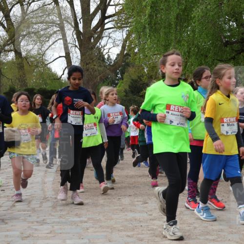 25.04.2026 - Das Zehntel Zöllner http://msf.ph/oto/9625230 25.04.2026 07:44:14 Laufen 1880, 2717, 1863, 1513, 1951 meine-sportfotos.de