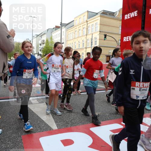 25.04.2026 - Das Zehntel Strokosch-Dieckow http://msf.ph/oto/9625236 25.04.2026 08:57:48 Ziel 1088, 1191, 1192, 1292, 1397, 1747, 2020, 2038, 2070, 2073, 2253, 2405, 2436, 2438, 2444, 2462, 2480, 2523, 2621, 2747, 2749, 2941, 2951, 2953, 2963, 3005, 3193, 3254, 3315, 3444, 3812, 3884, 3887, 3966, 3972, 4033, 4034 meine-sportfotos.de