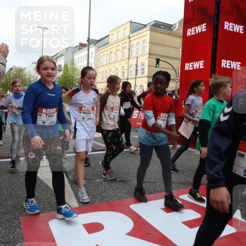 25.04.2026 - Das Zehntel Strokosch-Dieckow http://msf.ph/oto/9625241 25.04.2026 08:57:48 Ziel 1088, 1191, 1192, 1292, 1397, 1747, 2020, 2038, 2070, 2073, 2253, 2405, 2436, 2438, 2444, 2462, 2480, 2523, 2621, 2747, 2749, 2941, 2951, 2953, 2963, 3005, 3193, 3254, 3315, 3444, 3812, 3884, 3887, 3966, 3972, 4033, 4034 meine-sportfotos.de