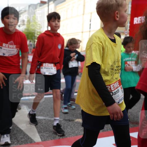 25.04.2026 - Das Zehntel Strokosch-Dieckow http://msf.ph/oto/9625321 25.04.2026 08:57:53 Ziel 1035, 1088, 1189, 1191, 1192, 1196, 1292, 1338, 1468, 1573, 1579, 1580, 1582, 1585, 1747, 1826, 2436, 2446, 2479, 2480, 2486, 2523, 2664, 2734, 2749, 2941, 2953, 2963, 3195, 3211, 3254, 3444, 3515, 3884, 4033, 4034, 4064, 4065 meine-sportfotos.de